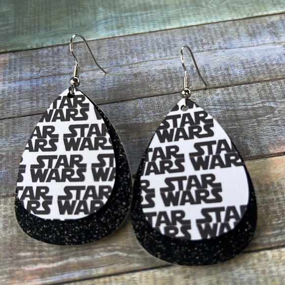 StarWars Handcrafted earrings - Picture 2 of 3